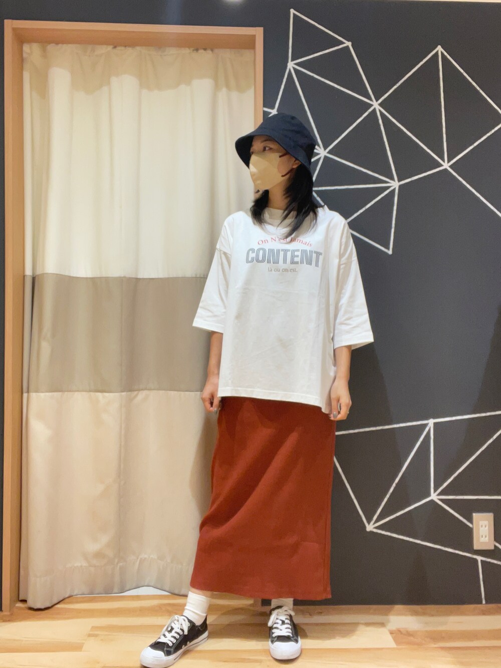 「SM2、Samansa Mos2、Samansa Mos2 blue、オトナカジュアル、初秋コーデ、Tシャツ、リブスカート、ラクチンコーデ」｜「Samansa Mos2の刺繍入りプリントアソート七分袖カットソー（Tシャツ/カットソー、ホワイト系）」を使った、sm2kbmjさん（レディース・159cm）の秋コーディネートの1枚目の写真
