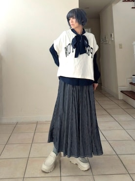 「BEAMS BOY（ビームスボーイ）のアイテム（スカート、ブルー系）」を使った、amichanさん（レディース・161cm）の春コーディネート