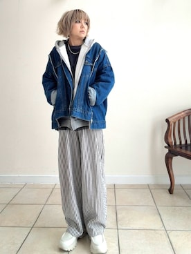 「niko and...（ニコアンド）のアイテム（デニムジャケット、ブルー系）」を使った、amichanさん（レディース・161cm）の春コーディネート