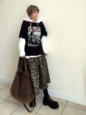 「アイテム（スカート）」を使った、amichanさん（レディース・161cm・50代）の秋コーディネート