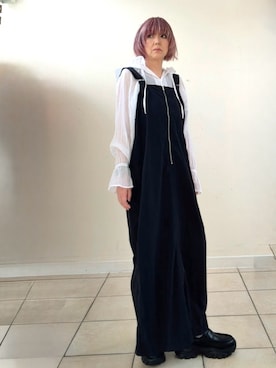 「LOWRYS FARM（ローリーズファーム）のフリルフードシャツ　579513（シャツ/ブラウス、ホワイト系）」を使った、amichanさん（レディース・161cm）の夏コーディネート