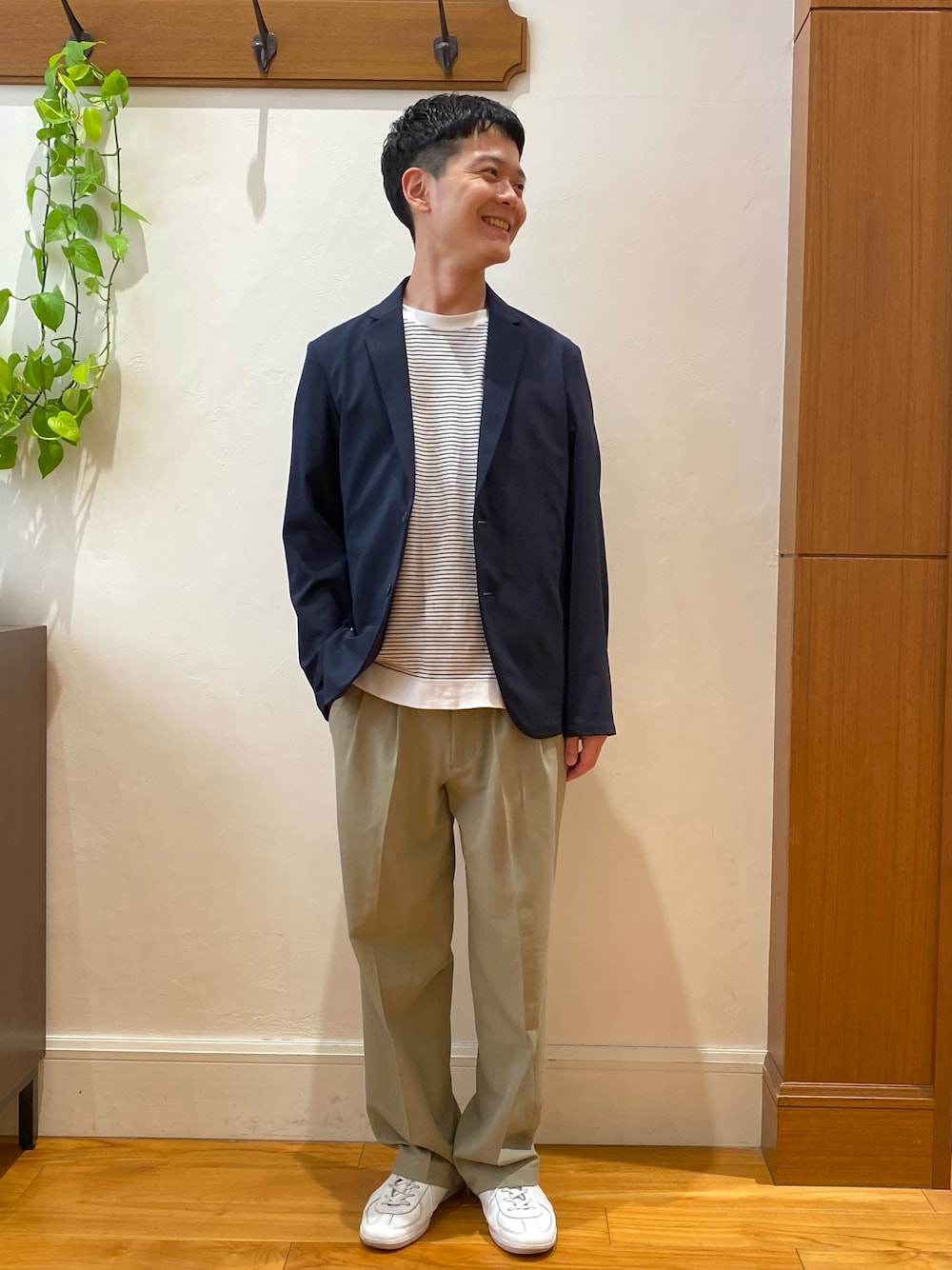 「きれいめカジュアル、シンプル、休日スタイル、メンズファッション、オトナカジュアル、ボーダー」｜「NOLLEY’Sの【ACTIVE SECT】《限定展開 / 速乾 / 防シワ》"ALL TIME DRY" ライトジャケット（テーラードジャケット、ブルー系）」を使った、fukagawaさん（メンズ・170cm）の夏コーディネートの1枚目の写真