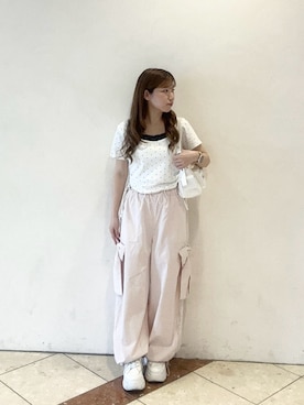 「OLIVE des OLIVE（オリーブデオリーブ）のレイヤード風ドロストTシャツ（Tシャツ/カットソー、ホワイト系）」を使った、chinamiさん（レディース・152cm）の春コーディネート