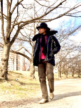「Alpha Industries（アルファインダストリーズ）のアイテム（ミリタリージャケット）」を使った、Anthony.Tさん（メンズ・172cm）の冬コーディネート