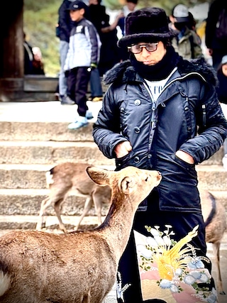 「H&M（エイチ・アンド・エム）のアイテム（Tシャツ/カットソー）」を使った、Anthony.Tさん（メンズ・172cm）の冬コーディネート