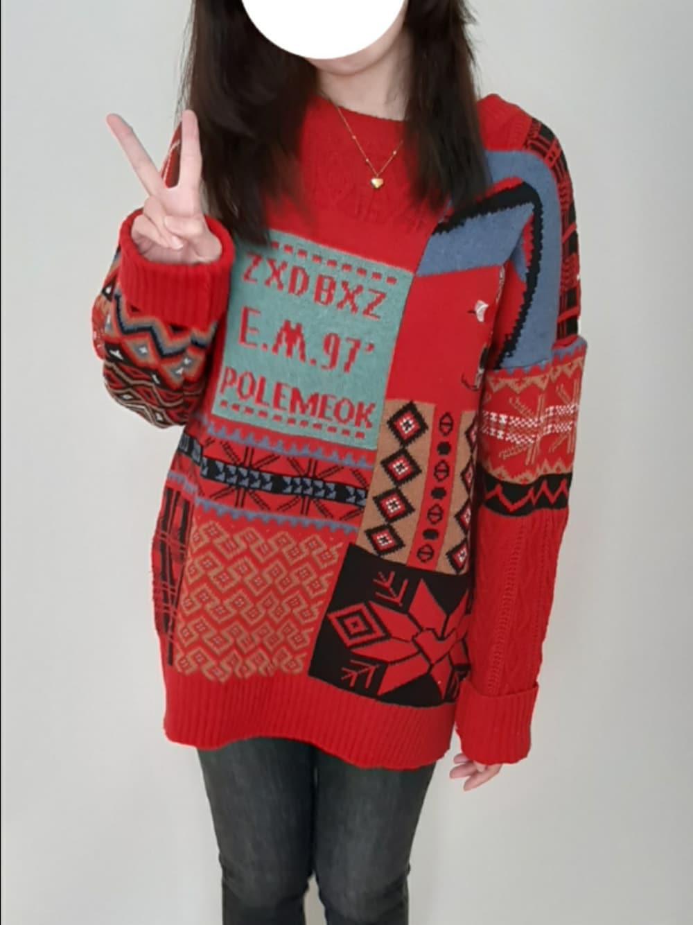 「今日のコーデ、お出かけコーデ、お洒落さんとつながりたい、デニム、ニット、赤ニット」｜「FOREVER 21のアイテム（デニムパンツ、グレー系）」を使った、yapi318さん（レディース・155cm）の春コーディネートの1枚目の写真