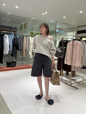 「Whim Gazette（ウィムガゼット）の【WEB＆一部店舗限定カラー】リラックススウェットプルオーバー（Sweatshirt、ベージュ系）」を使った、namikiさん（レディース・165cm）の春コーディネート
