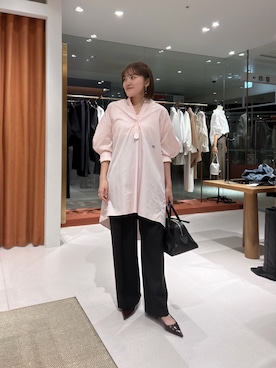 「Whim Gazette（ウィムガゼット）の刺繍シャツチュニック（Shirts、ピンク系）」を使った、namikiさん（レディース・165cm）の冬コーディネート