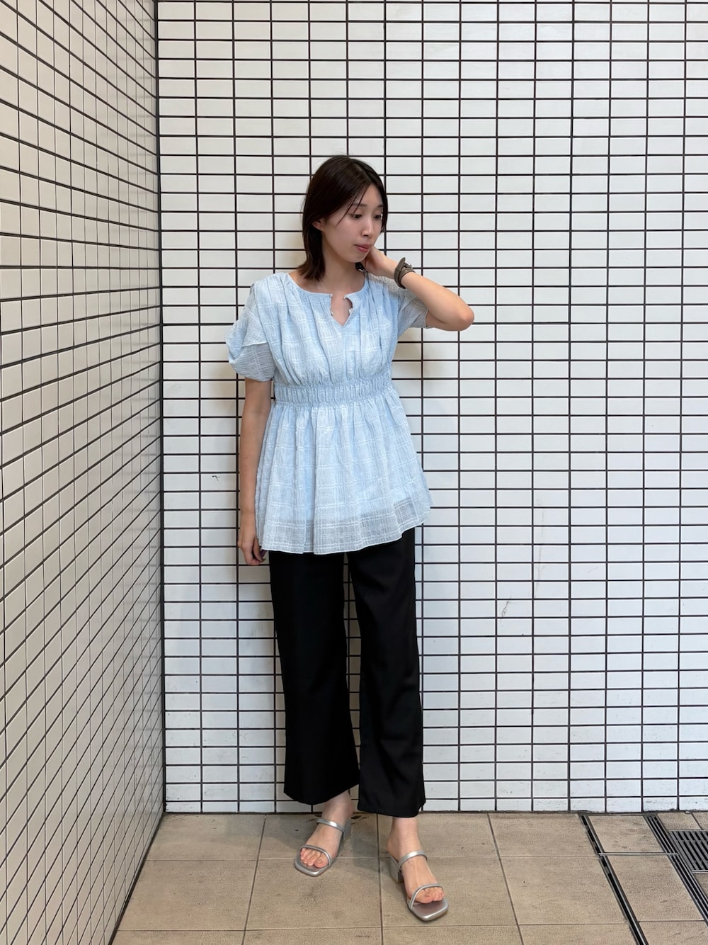 osonoねじり袖ペプラムチュニックを使った人気ファッション