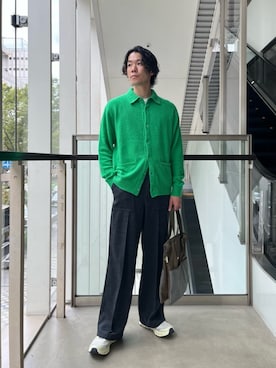 「UNITED ARROWS（ユナイテッドアローズ）のアイテム（カーディガン/ボレロ）」を使った、HAYATO SUGAWARAAさん（メンズ・174cm）の秋コーディネート