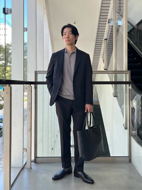 UNITED ARROWS ユナイテッドアローズ　レザートートバッグ　ネイビー UNITED ARROWS（ユナイテッドアローズ）の「レザー トートバッグ