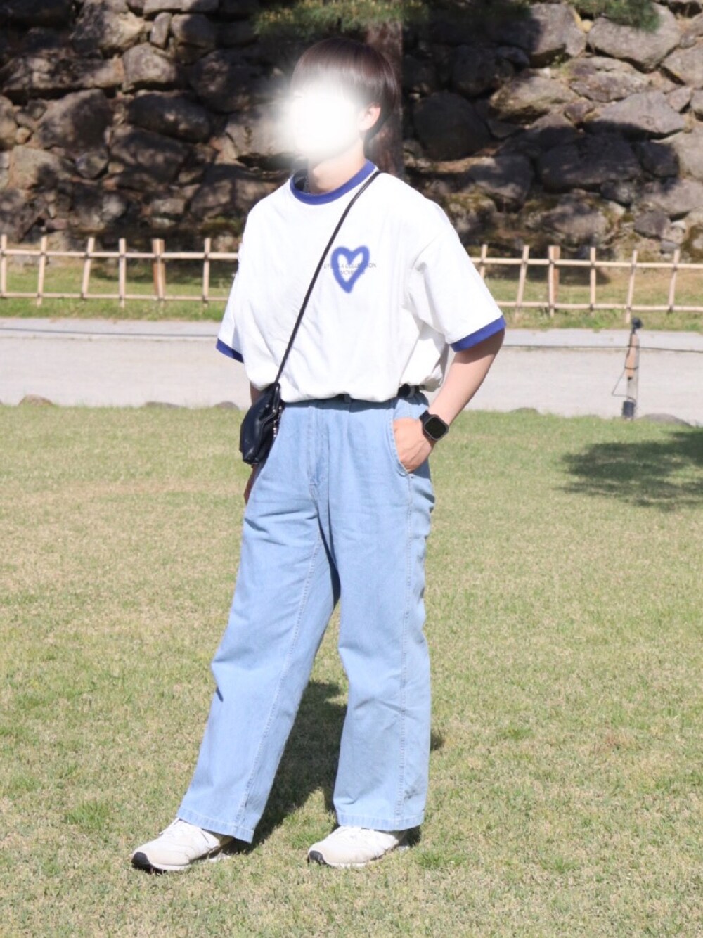 「GUのアイテム（デニムパンツ、ブルー系）」を使った、0521shunさん（メンズ・175cm）の夏コーディネートの1枚目の写真
