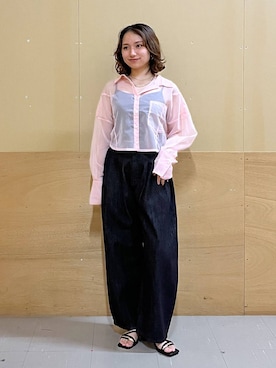 「RAGEBLUE（レイジブルー）の切り替えショートシアーシャツ（シャツ/ブラウス、ピンク系）」を使った、mirukikukaguさん（レディース・154cm）の夏コーディネート