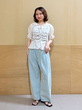 「RAGEBLUE（レイジブルー）の花柄シャーリングブラウス（シャツ/ブラウス、ホワイト系）」を使った、mirukikukaguさん（レディース・154cm）の夏コーディネート