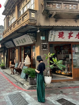 「アイテム（ハット、ブラック系）」を使った、どすえさん（レディース・157cm）の秋コーディネート