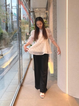「NATURAL BEAUTY BASIC(ナチュラルビューティーベーシック)の【追加生産予約】シアーペプラムブラウス半袖(シャツ/ブラウス、ホワイト系)」を使った、mariさん(レディース・155cm)の夏コーディネート