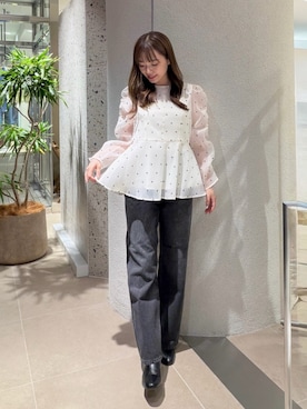 「NATURAL BEAUTY BASIC（ナチュラルビューティーベーシック）のシアーペプラムブラウス（シャツ/ブラウス、ホワイト系）」を使った、mariさん（レディース・155cm）の夏コーディネート