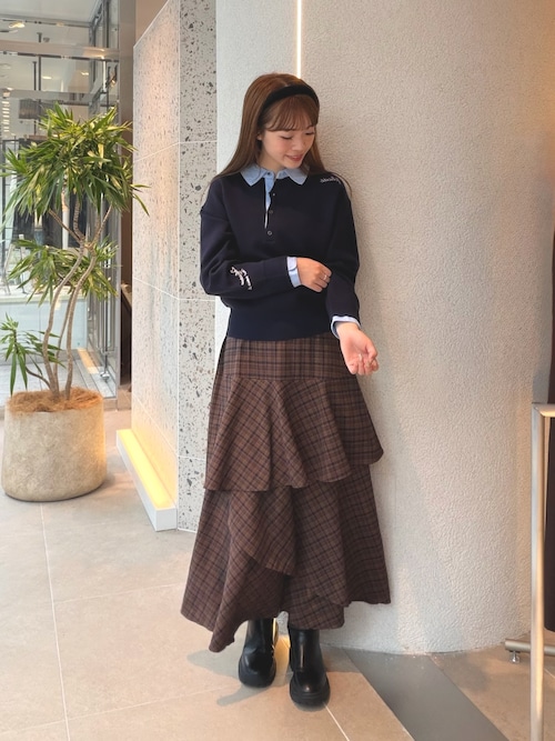 シャツカラーロゴ刺繍ニット