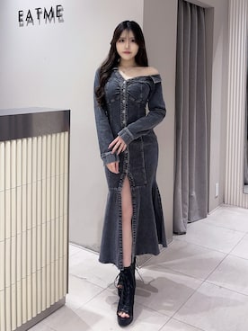 「EATME（イートミー）のアシンメトリーマーメイドデニムワンピース（ワンピース、ブラック系）」を使った、寧音さん（レディース・156cm）の冬コーディネート
