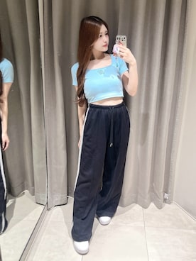 「ガーリーコーデ」｜「アイテム（スウェットパンツ）」を使った、寧音さん（レディース・156cm）の夏コーディネート