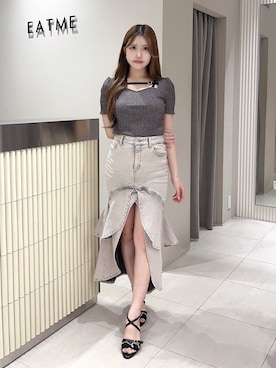 「アイテム（デニムスカート）」を使った、寧音さん（レディース・156cm）の夏コーディネート