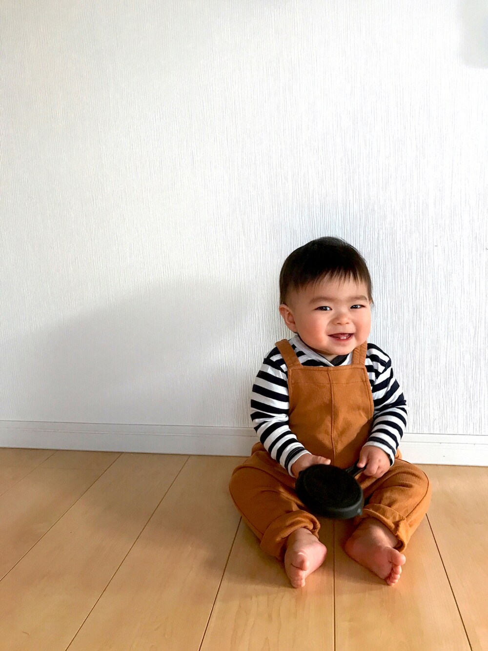 「サロペット、秋のコーデ、しましま、ユニクロ、男の子、眉毛ぼーん」｜「UNIQLOのアイテム（オールインワン・サロペット、ブラウン系）」を使った、なおちん..☺︎꒡̈⃝さん（キッズ・80cm）の秋コーディネートの1枚目の写真