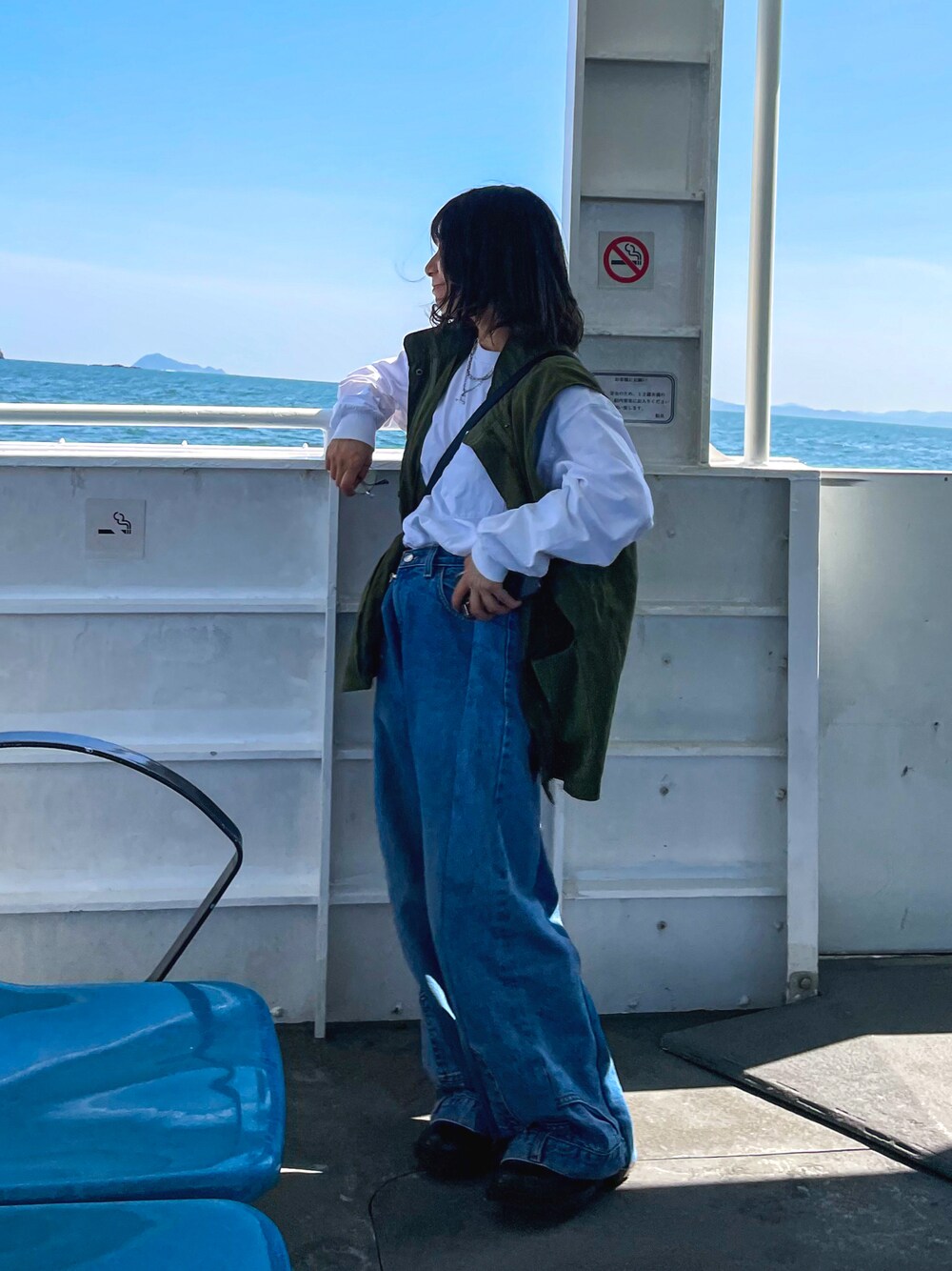 「このスタイルがお気に入り、休日スタイル、低身長女子、お出かけコーデ、古着MIX、古着、デニム」｜「kutirのモッズベスト（ベスト、グリーン系）」を使った、ちゃい。さん（レディース・146cm）の夏コーディネートの1枚目の写真