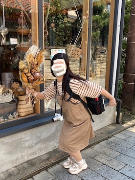 「moitytto」｜「アイテム（ジャンパースカート）」を使った、あやこさん（レディース・152cm）の秋コーディネート
