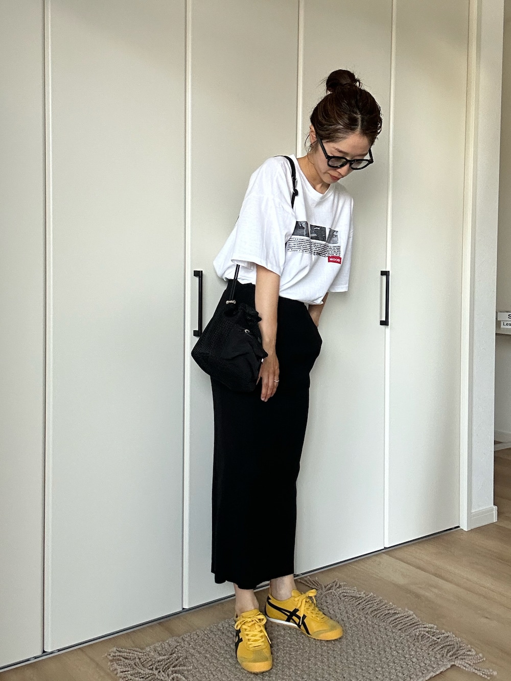 「Onitsuka TigerのMEXICO 66 / メキシコ 66（スニーカー、イエロー系）」を使った、maaさん（レディース・158cm）の春コーディネートの1枚目の写真