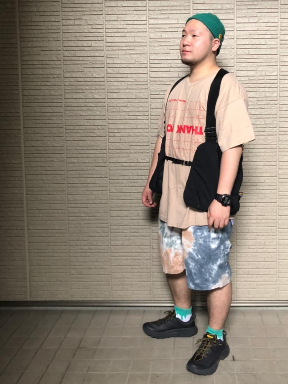 「COOLなこのコが仲間入り、BEAVER、MANASTASH、COMFY OUTDOOR GARMENT

、HOKAONEONE、LIXTICK、GRAMICCI」｜「MANASTASHのMANASTASH/マナスタッシュ　MANA x SMILE COTTON KNIT CAP ニットキャップ（ニットキャップ/ビーニー、グリーン系）」を使った、ウェザーさん（メンズ・166cm）の夏コーディネートの1枚目の写真