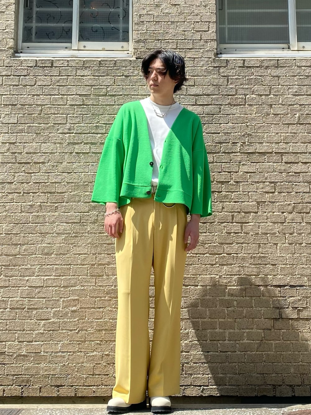「春服、カジュアルコーデ、ビックシルエット、ファッションの力を信じよう、春ニット、カーディガン、グリーン、イエロー、色遊び、春カラー、春服みてみて、春夏コーデ、大人コーデ、いいね、save、フォローお願いします🤑、tk.TAKEO KIKUCHI」｜「tk.TAKEO KIKUCHIのハーフミラノカラーショートカーディガン（カーディガン/ボレロ、グリーン系）」を使った、Harutoさん（メンズ・180cm）の春コーディネートの1枚目の写真