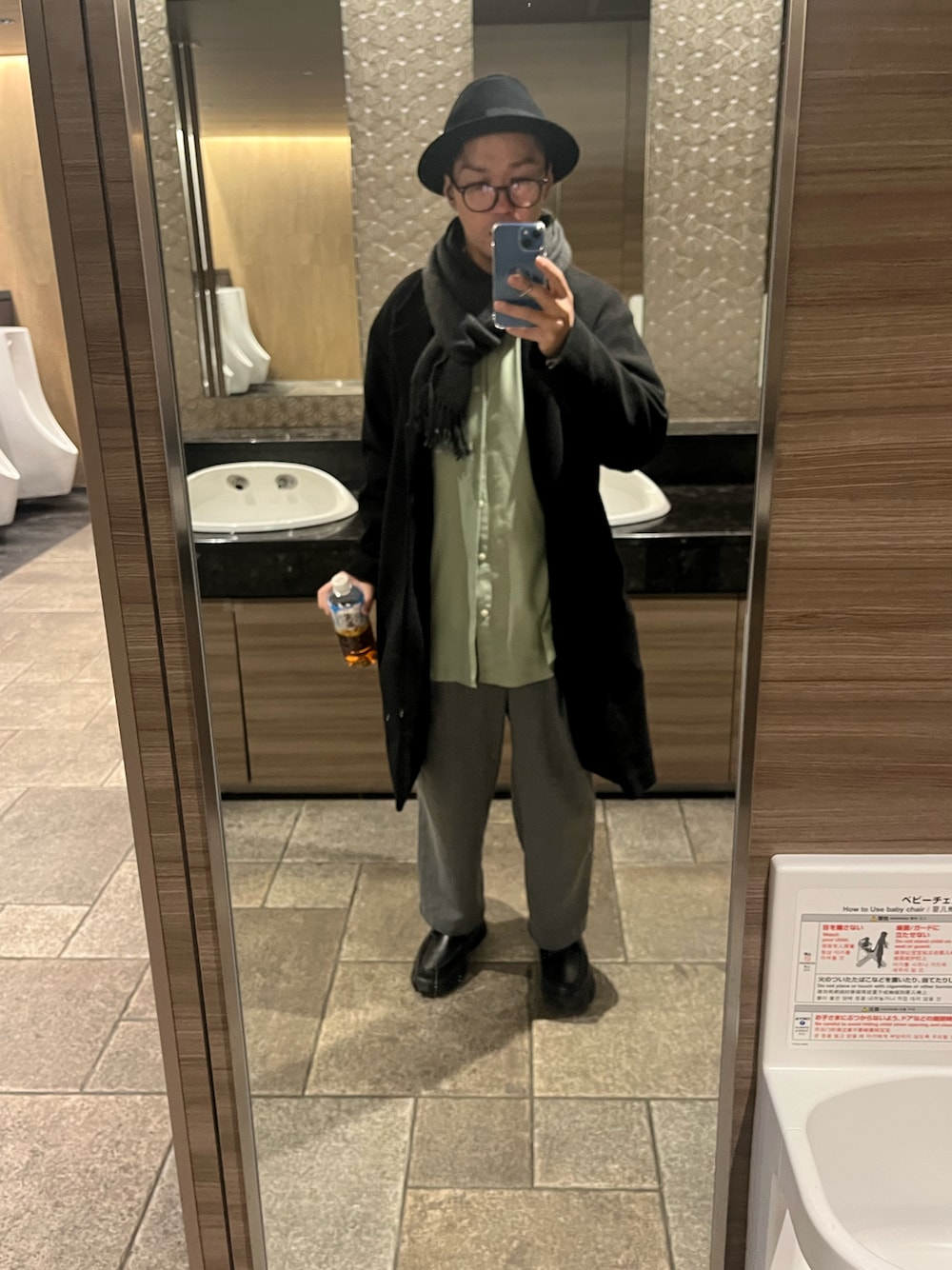 「ZOZOのアイテム（シューズ、ブラック系）」を使った、nori Yuki  さん（メンズ・167cm）の冬コーディネートの1枚目の写真