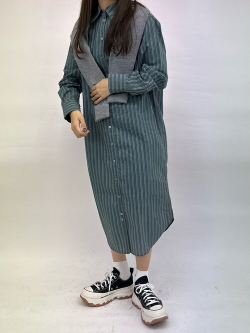 Acne Studiosのシャツワンピースを使った人気ファッション