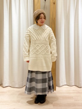 「ケーブルニット」｜「アイテム（サンダル）」を使った、minponさん（レディース・150cm）の秋コーディネート