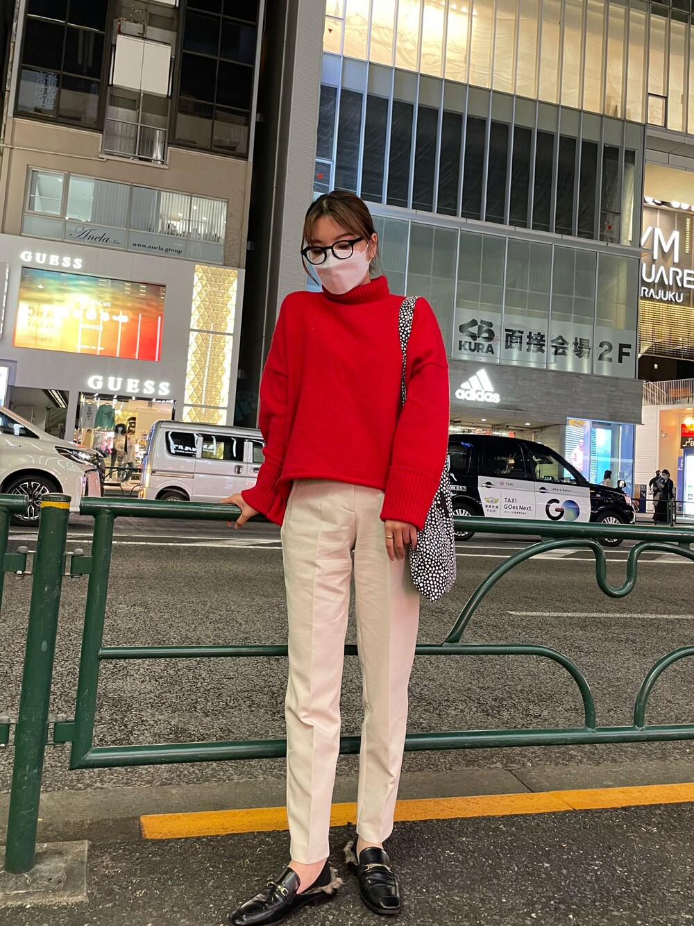 「大人カジュアル、シンプル、きれいめカジュアル、ZARA、ニット」｜「ZARAのアイテム（パンツ、ホワイト系）」を使った、cocoaさん（レディース・160cm）の冬コーディネートの1枚目の写真