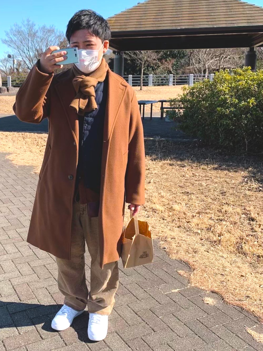 「冬コーデ、茶色、オトナカジュアル、休日スタイル、エアフォースワン、古着、古着MIX、デート、ブラウン、休日コーデ、秋服コーデ、メンズファッション、シンプルスタイル、低身長、ワントーンコーデ」｜「niko and...のTRチェスターコート（チェスターコート、ブラウン系）」を使った、Takeruさん（メンズ・168cm）の秋コーディネートの1枚目の写真