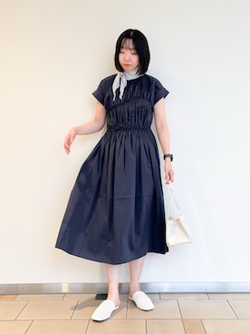 「ITEMS URBANRESEARCH（アイテムズ アーバンリサーチ）の『洗濯可』ランダムシャーリングワンピース（ワンピース、ブルー系）」を使った、くろみーさん（レディース・168cm）の夏コーディネート