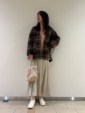「冬の差し色コーデ」｜くろみーさん（レディース・168cm）の冬コーディネート