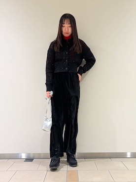 「冬の差し色コーデ」｜くろみーさん（レディース・168cm）の冬コーディネート