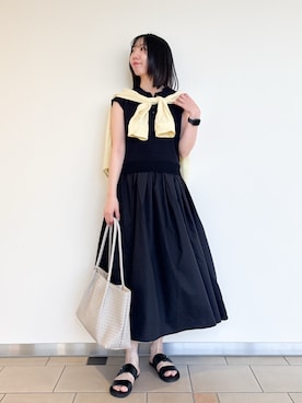 「ITEMS URBANRESEARCH（アイテムズ アーバンリサーチ）の『洗濯可』ポロニットドッキングワンピース（ワンピース、ブラック系）」を使った、くろみーさん（レディース・168cm）の春コーディネート