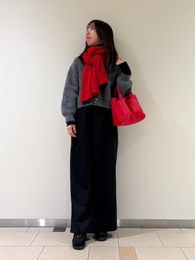 「冬の差し色コーデ」｜くろみーさん（レディース・168cm）の冬コーディネート