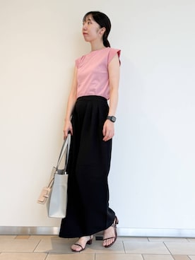 「オンオフ兼用」｜「アイテム（バッグ）」を使った、くろみーさん（レディース・168cm）の夏コーディネート