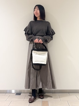 「ITEMS URBANRESEARCH（アイテムズ アーバンリサーチ）のウエストギャザースカート（スカート）」を使った、くろみーさん（レディース・168cm）の秋コーディネート