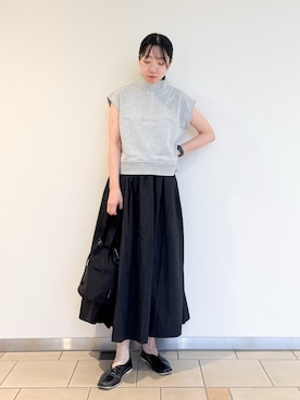 「ITEMS URBANRESEARCH（アイテムズ アーバンリサーチ）の裏毛ハーフジップショートプルオーバー（スウェット、グレー系）」を使った、くろみーさん（レディース・168cm）の夏コーディネート