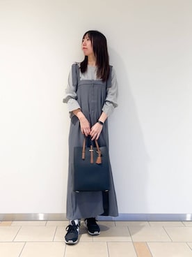 「アイテム（ジャンパースカート）」を使った、くろみーさん（レディース・168cm）の秋コーディネート