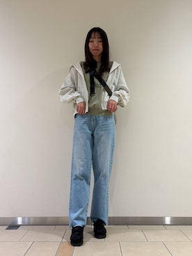 「アイテム（ボディバッグ/ウエストポーチ、グリーン系）」を使った、くろみーさん（レディース・168cm）の冬コーディネート