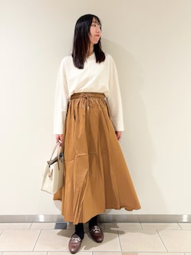 「ITEMS URBANRESEARCH（アイテムズ アーバンリサーチ）のウエストギャザースカート（スカート）」を使った、くろみーさん（レディース・168cm）の秋コーディネート