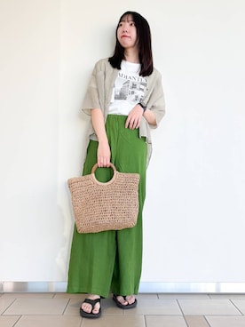 「ITEMS URBANRESEARCH（アイテムズ アーバンリサーチ）のアイテム（Tシャツ/カットソー）」を使った、くろみーさん（レディース・168cm）の夏コーディネート