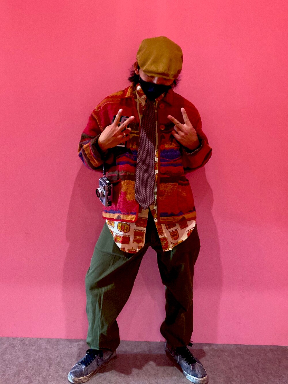 「古着、GUCCI、ネクタイ、ハンチング、アーミーパンツ、Gucci Garden Archetypes、未来のWEARISTAプロジェクト」｜「L.L.Beanのアイテム（ハンチング/ベレー帽、ブラウン系）」を使った、takuto ☺︎さん（メンズ・158cm）の冬コーディネートの1枚目の写真
