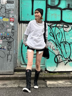 「アイテム（ホワイト系）」を使った、manaさん（レディース・166cm）の秋コーディネート